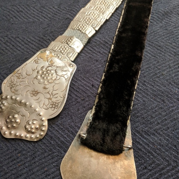 🔥 5 for $35 🔥Vintage Metal Belt - Picture 3 of 4